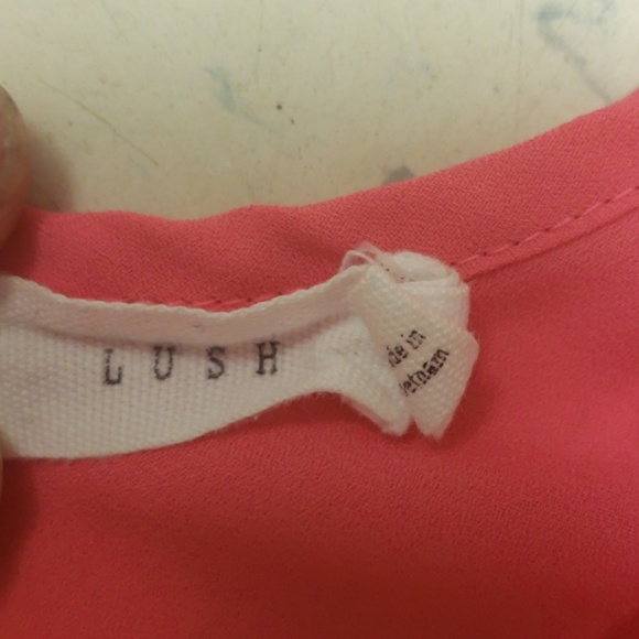 😍LUSH Flirty sheer pink tank top, size small😍 - Picture 2 of 2